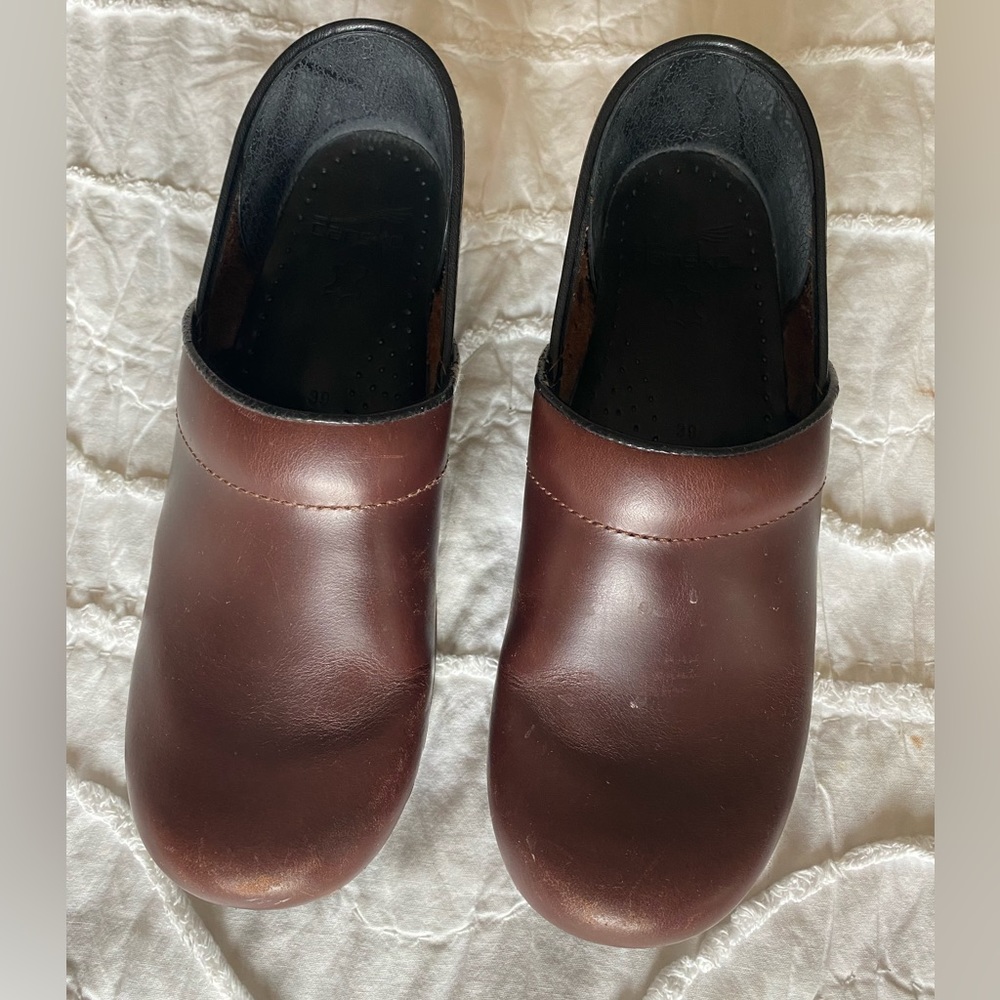 Dansko clogs size 39 used, but with lots of life left!!